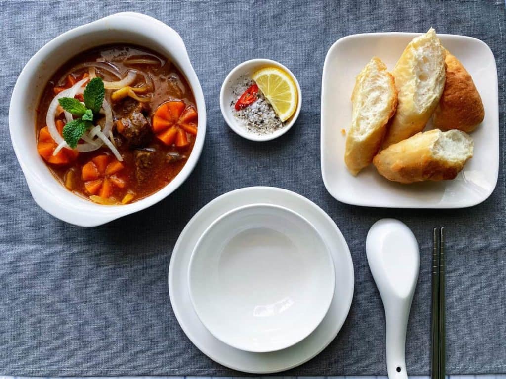 Bò kho Cách Nấu Bò Kho Tại Nhà Ngon & Chuẩn Nhất 2022 - Thật Là Ngon