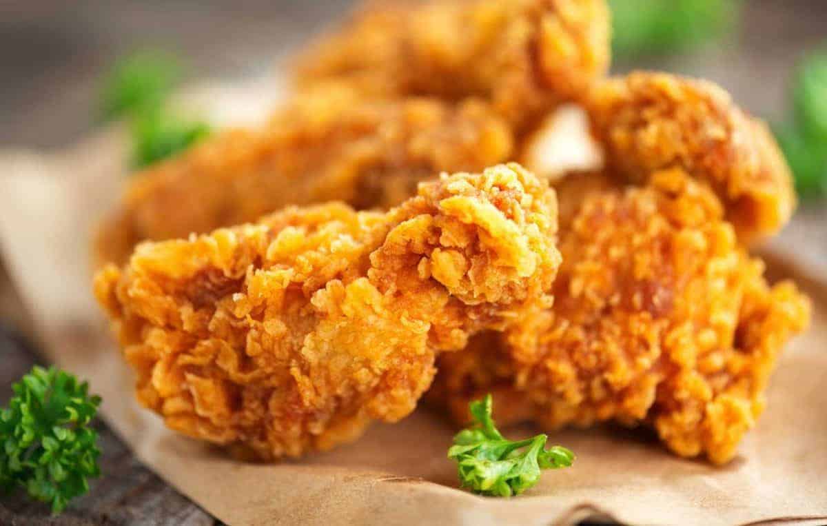 Cách làm gà rán KFC tại nhà xịn đét như ngoài hàng