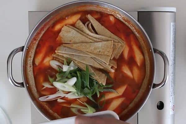 cách làm bánh gạo cay