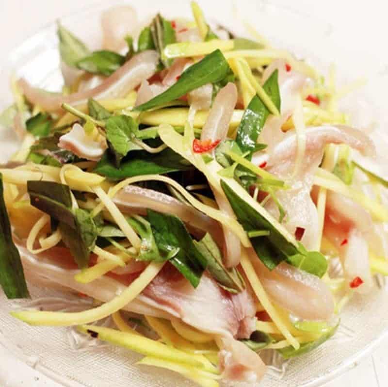Cách làm nộm tai heo với xoài xanh, dưa chuột ngon, thanh mát