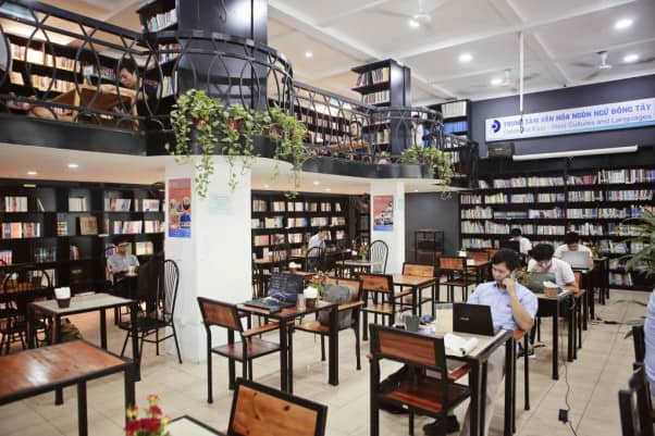 Thư viện Café Đông Tây