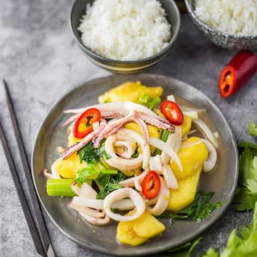 Mực xào dứa: 5 cách xào mực với cà chua, cần tây, dưa leo chua ngọt